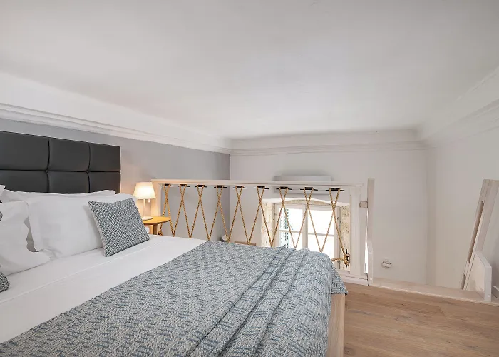 Clouds Boutique 4*